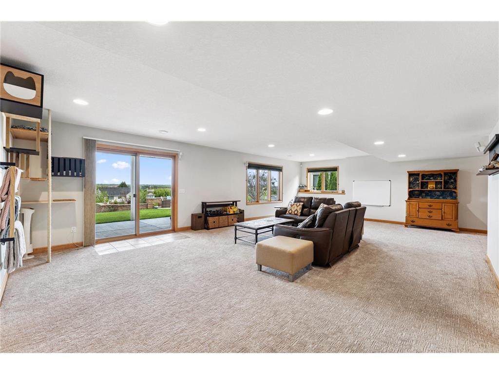 3020 Carey Heights Drive Maplewood MN 55109 7000111 image32