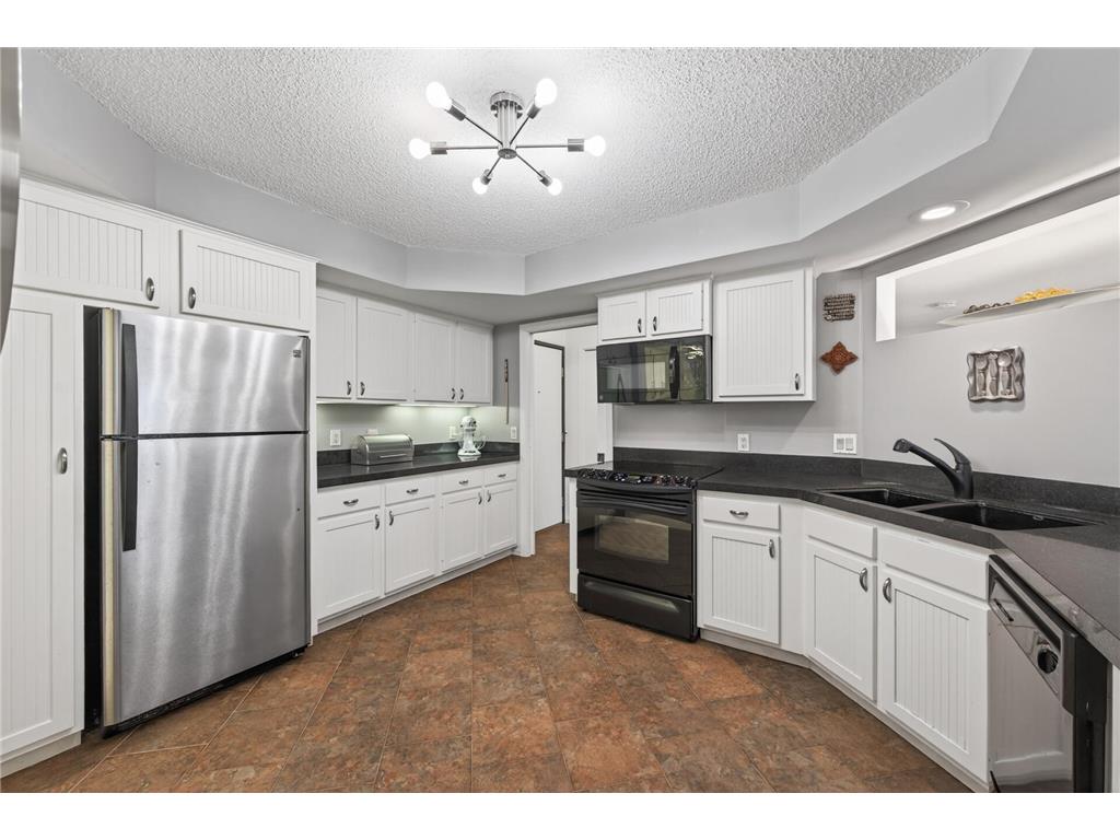 3020 Saint Albans Mill Road #105 Minnetonka MN 55305 - Minnehaha Creek 7052466 image17