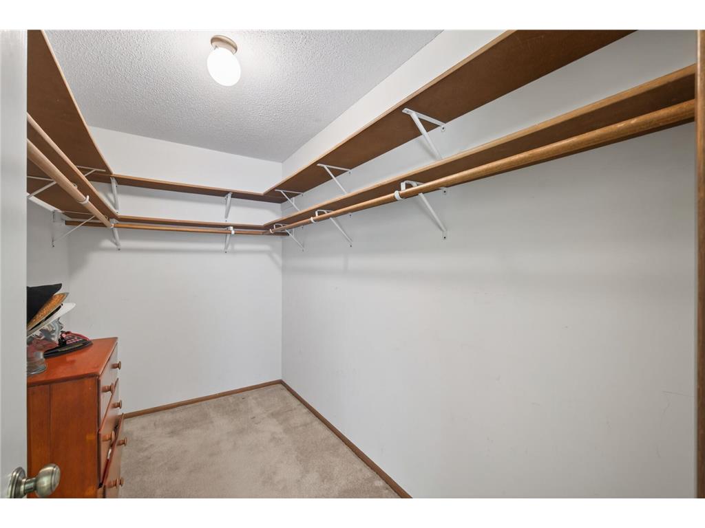 3020 Saint Albans Mill Road #105 Minnetonka MN 55305 - Minnehaha Creek 7052466 image24
