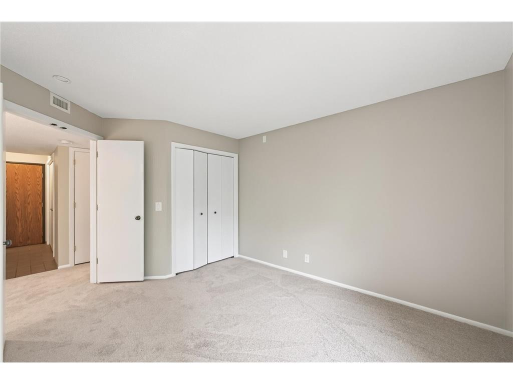 3020 Saint Albans Mill Road #205 Minnetonka MN 55305 - Minnehaha Creek 7109608 image15