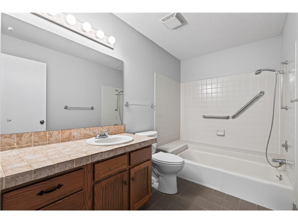 3020 Saint Albans Mill Road #205 Minnetonka MN 55305 - Minnehaha Creek 7109608 image16