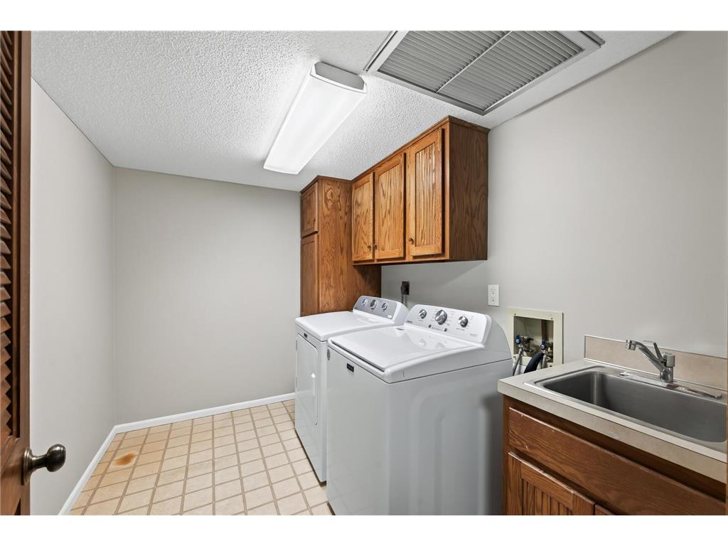 3020 Saint Albans Mill Road #205 Minnetonka MN 55305 - Minnehaha Creek 7109608 image24