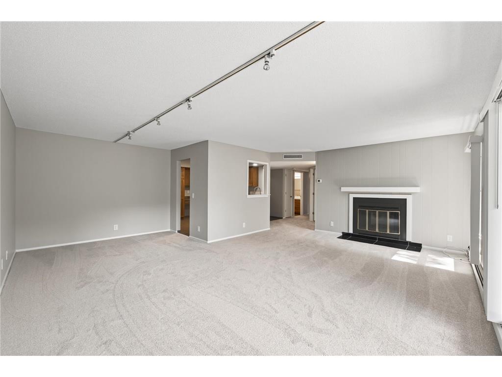 3020 Saint Albans Mill Road #205 Minnetonka MN 55305 - Minnehaha Creek 7109608 image8