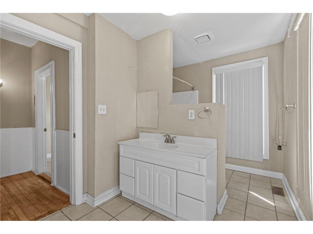 3021 Park Avenue S Minneapolis MN 55407 7083598 image34