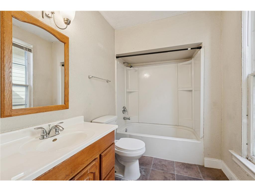 3022 Grand Avenue S Minneapolis MN 55408 6724558 image27