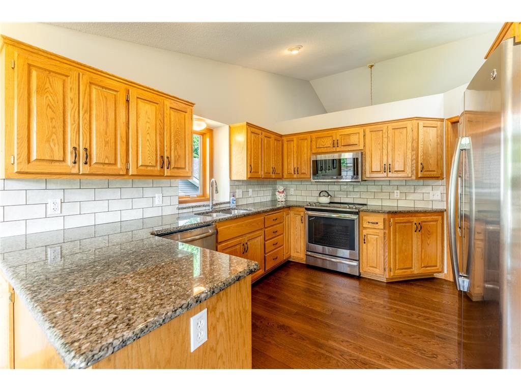 3022 Highpointe Curve Roseville MN 55113 7074631 image11