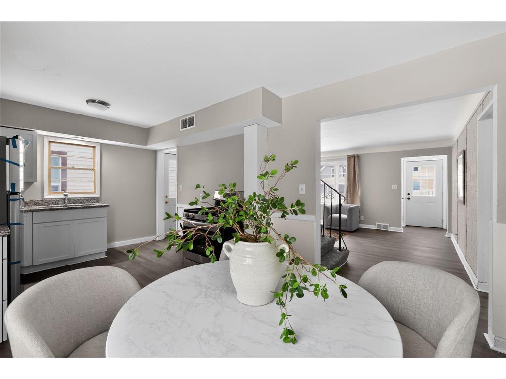 3022 Sheridan Avenue N Minneapolis MN 55411 7062070 image12
