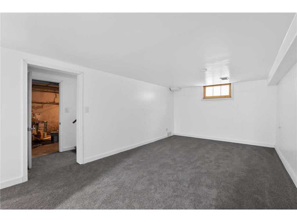 3022 Sheridan Avenue N Minneapolis MN 55411 7062070 image28