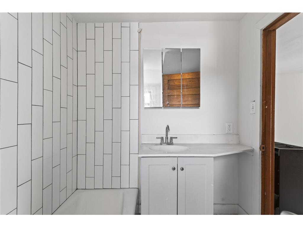 3023/3025 Cedar Avenue S Minneapolis MN 55407 7087139 image31