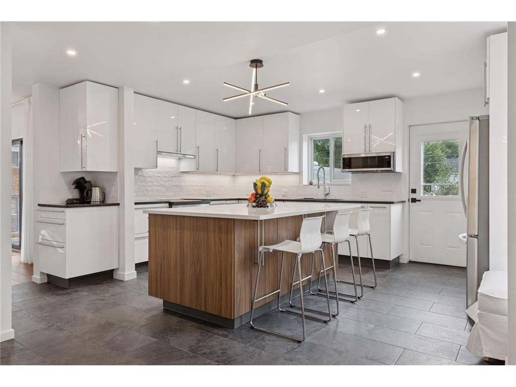 3024 James Avenue S Minneapolis MN 55408 6794619 image1