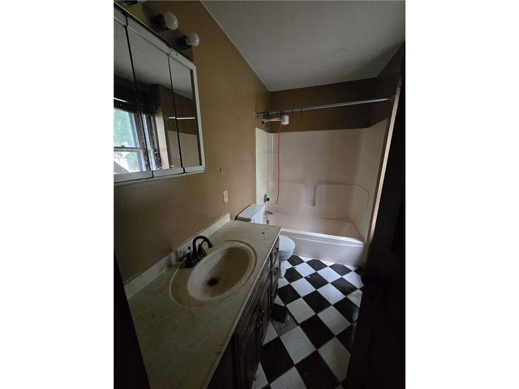 3025 6th Street North Minneapolis MN 55411 6805012 image10