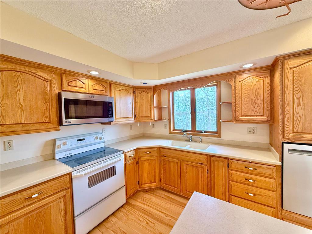 30282 Cordes Beach Rd Henning MN 56551 - West Leaf 7065516 image21