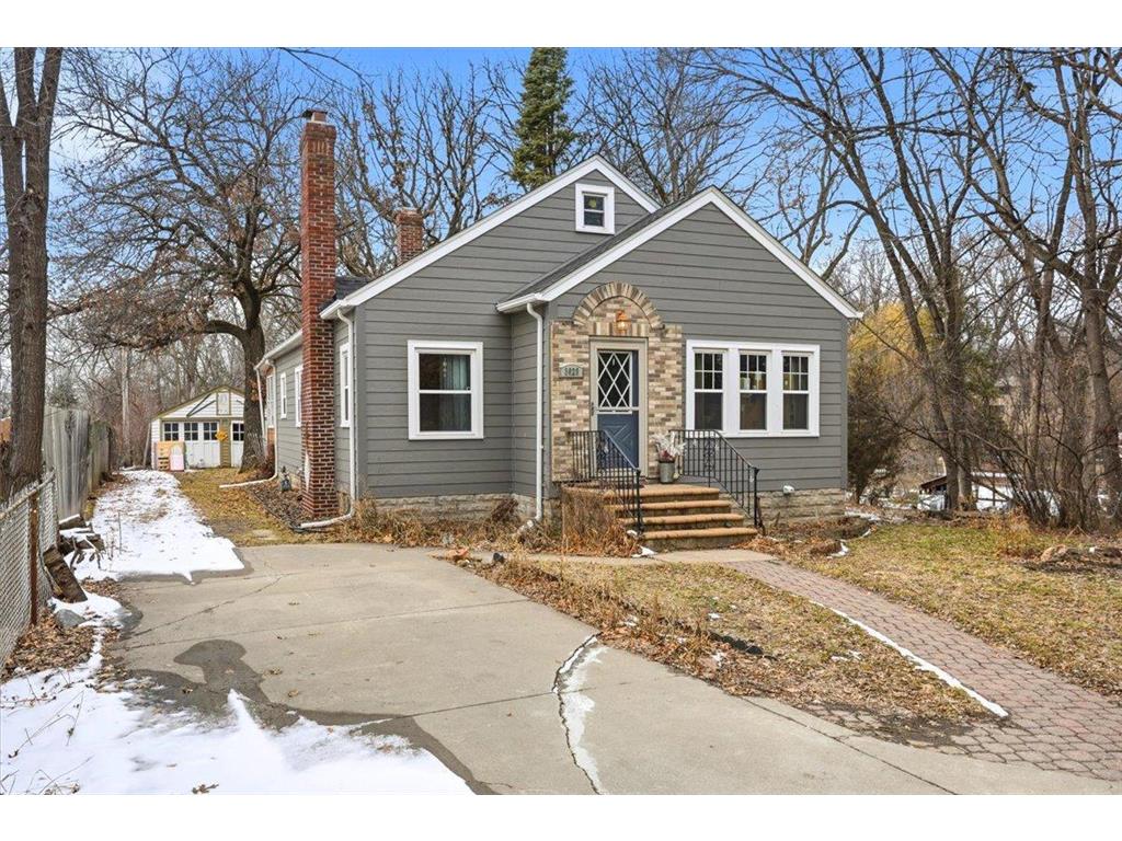 3029 Fairview Avenue N Roseville MN 55113 7036579 image1