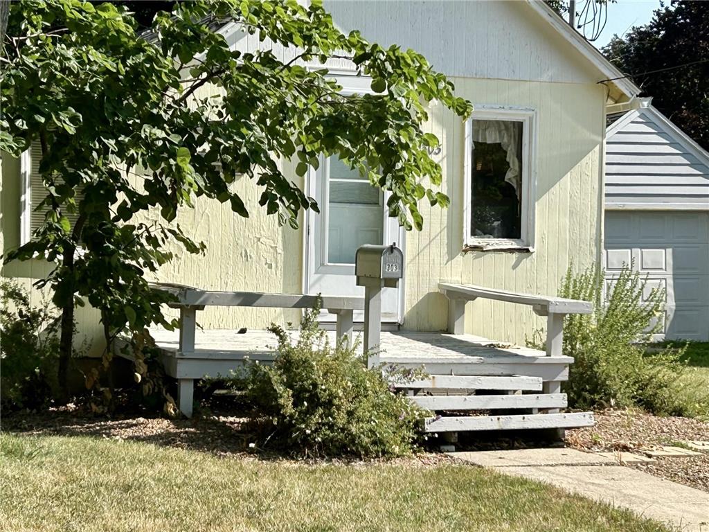 303 10th Avenue SE Waseca MN 56093 6406027 image1