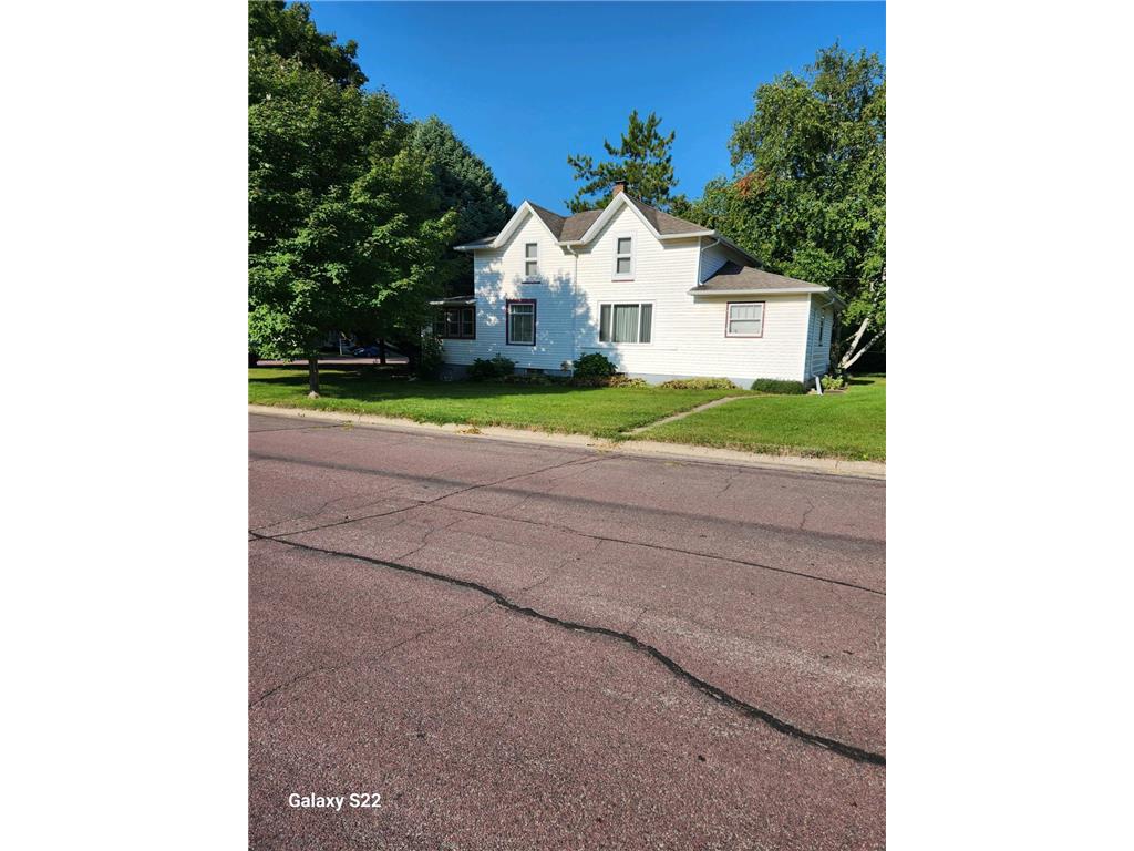 303 1st Street NW New Richland MN 56072 6586927 image1