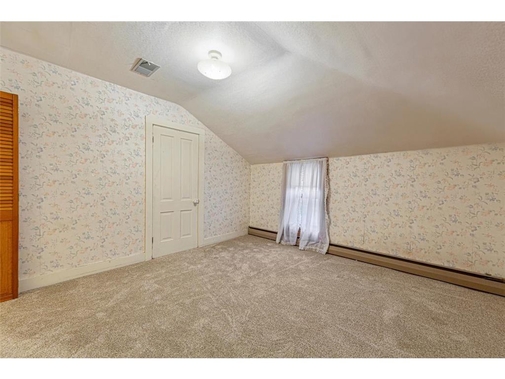 303 1st Street NW New Richland MN 56072 6754918 image24