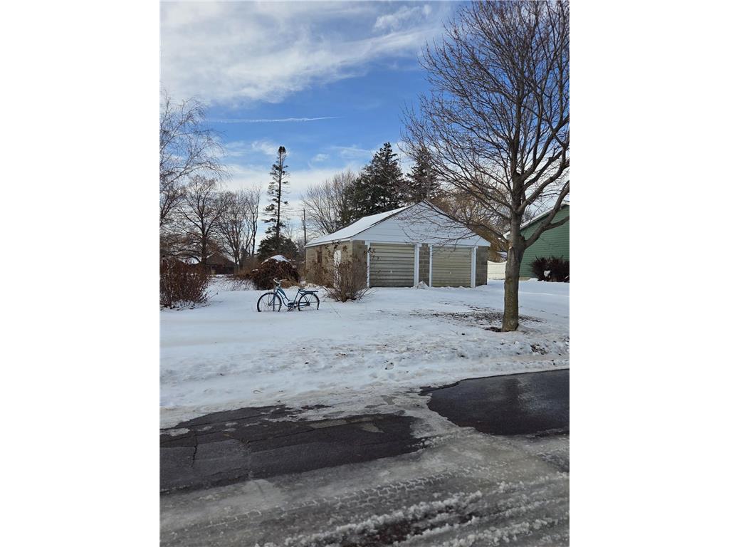 303 1st Street NW New Richland MN 56072 6754918 image3