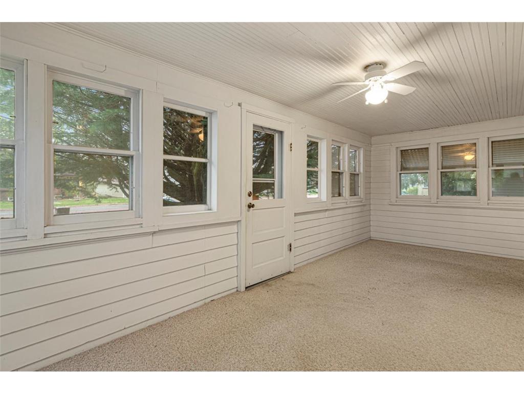 303 1st Street NW New Richland MN 56072 6754918 image4