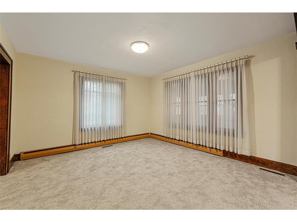 303 1st Street NW New Richland MN 56072 6754918 image9