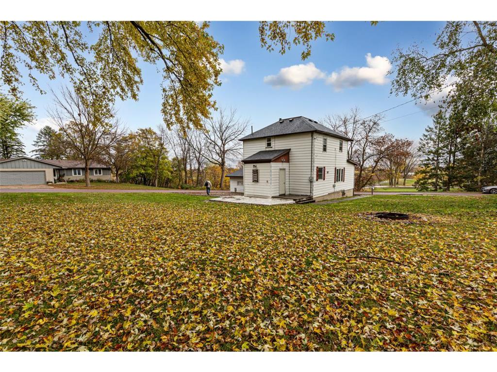 303 3rd Street N Ellendale MN 56026 6811963 image10