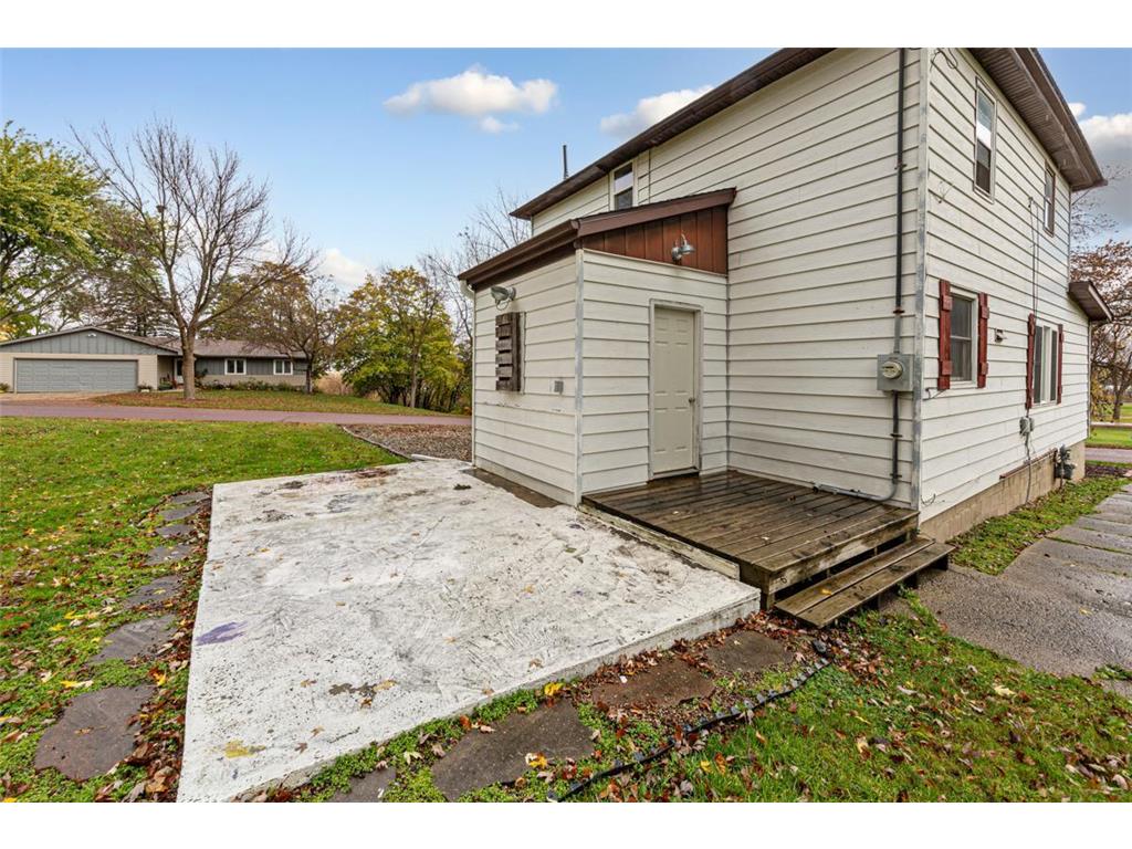 303 3rd Street N Ellendale MN 56026 6811963 image6