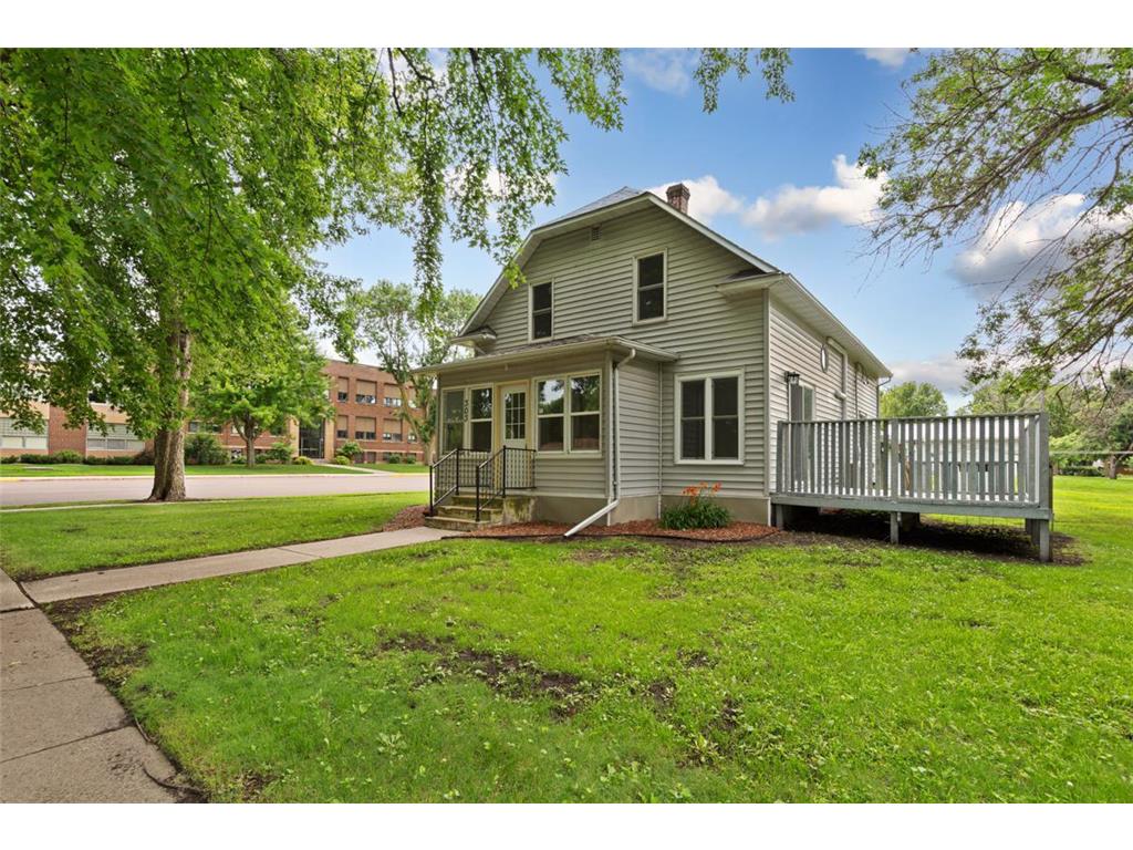 303 4th Street E Morgan MN 56266 6766073 image1