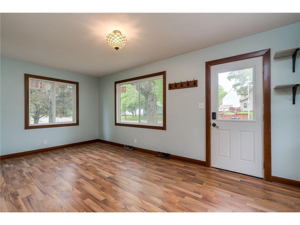 303 Broadway Hanska MN 56041 7080484 image4