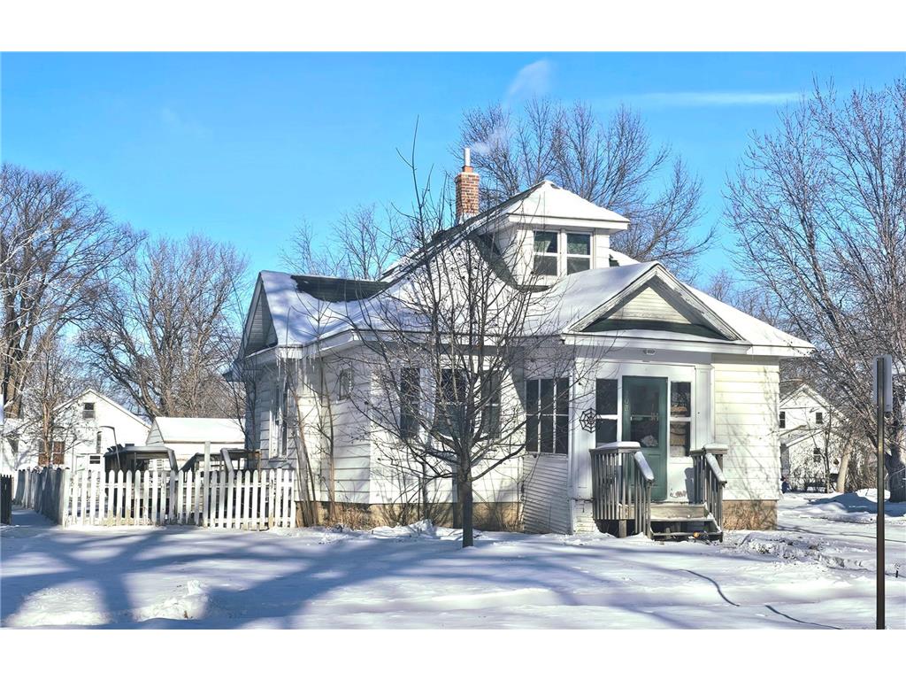 303 E 7th Street Morris MN 56267 6477492 image1