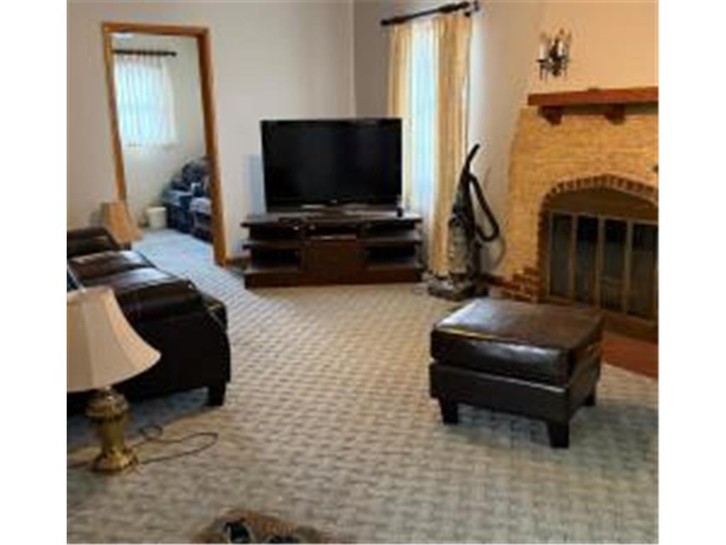 303 E Lafayette Street Mankato MN 56001 7014829 image11