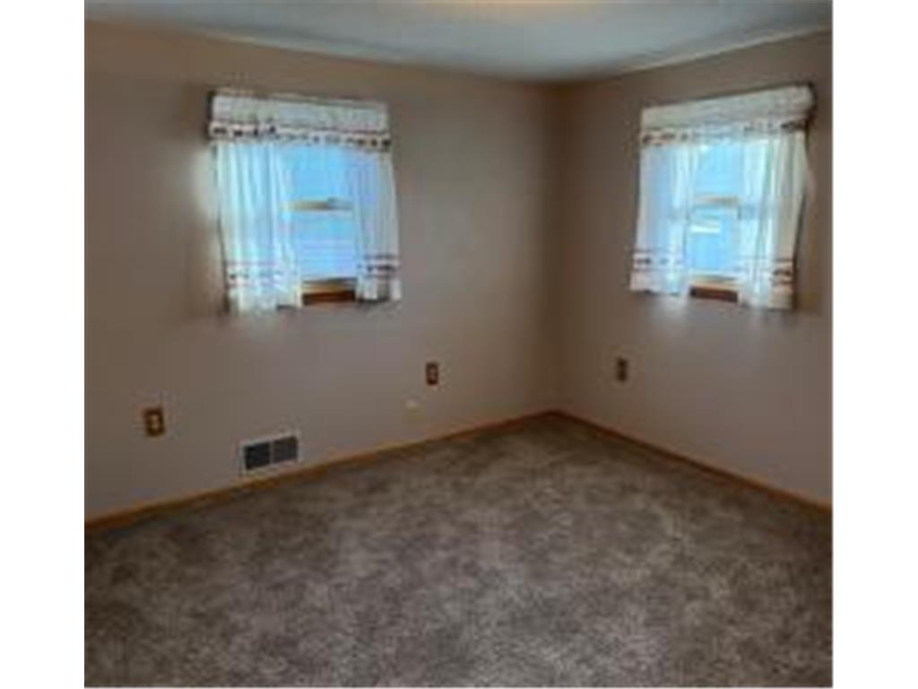 303 E Lafayette Street Mankato MN 56001 7014829 image16