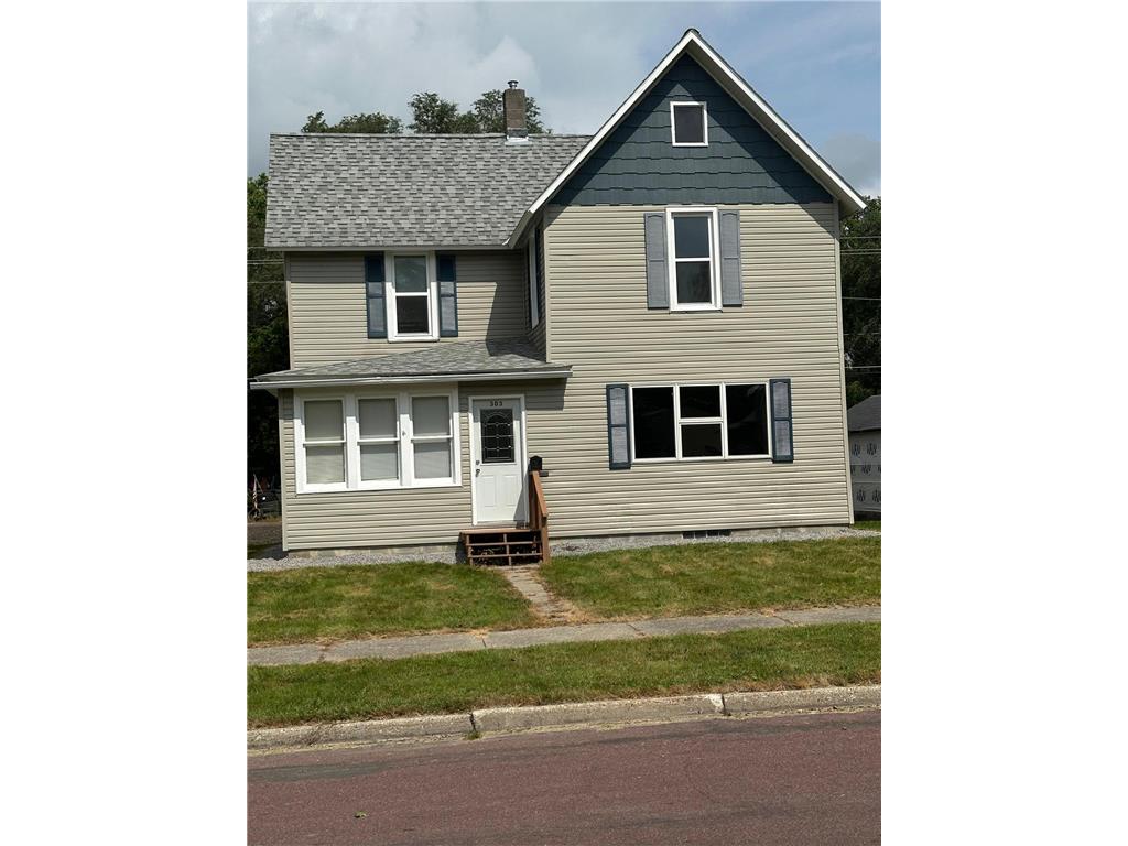 303 E Wyoming Street Redwood Falls MN 56283 6592547 image1