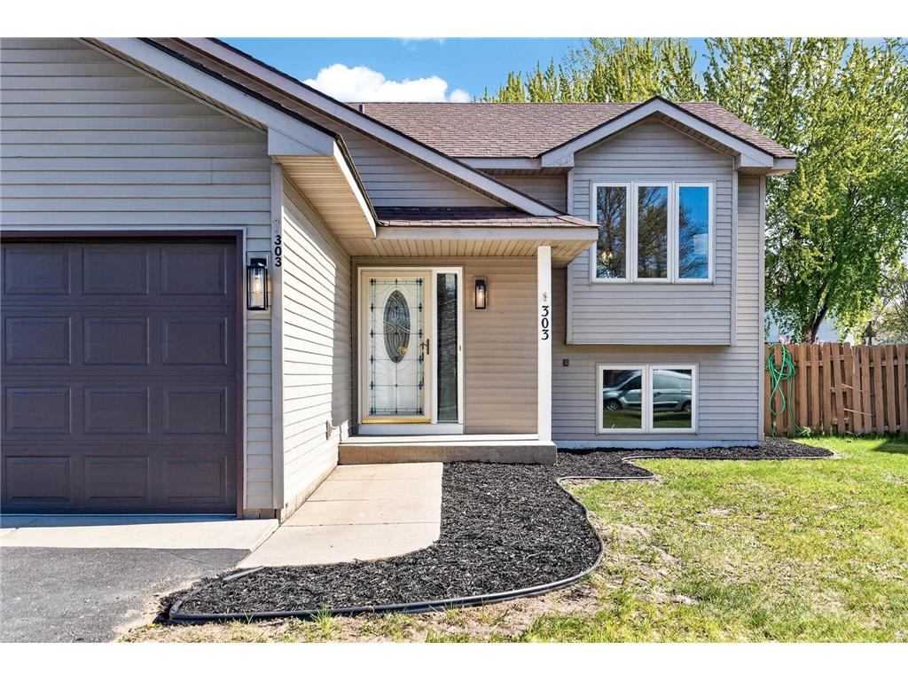 303 Elm Street SW Isanti MN 55040 7073394 image2