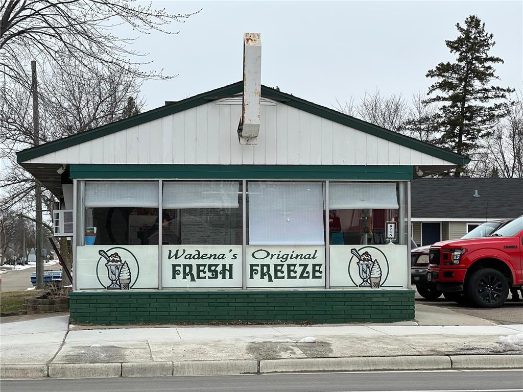 303 Jefferson Street N Wadena MN 56482 7049120 image1