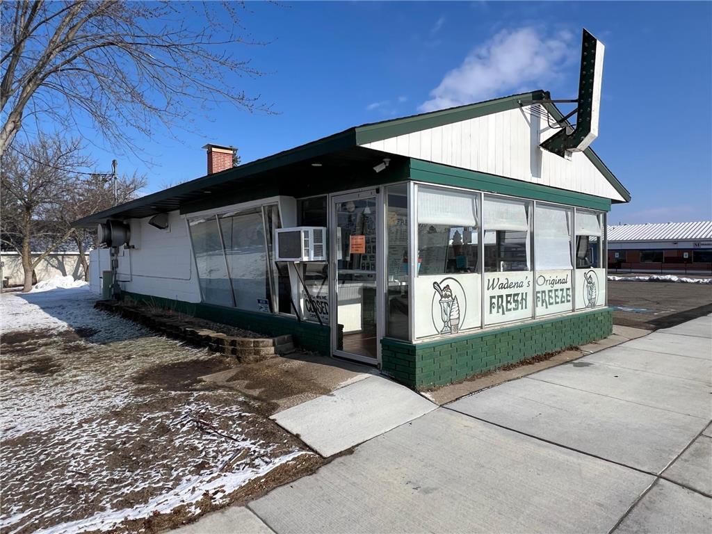303 Jefferson Street N Wadena MN 56482 7049120 image3