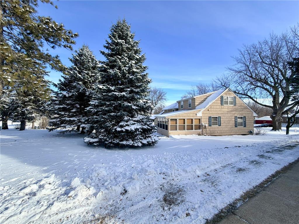 303 Lakehill Drive Worthington MN 56187 6823305 image3