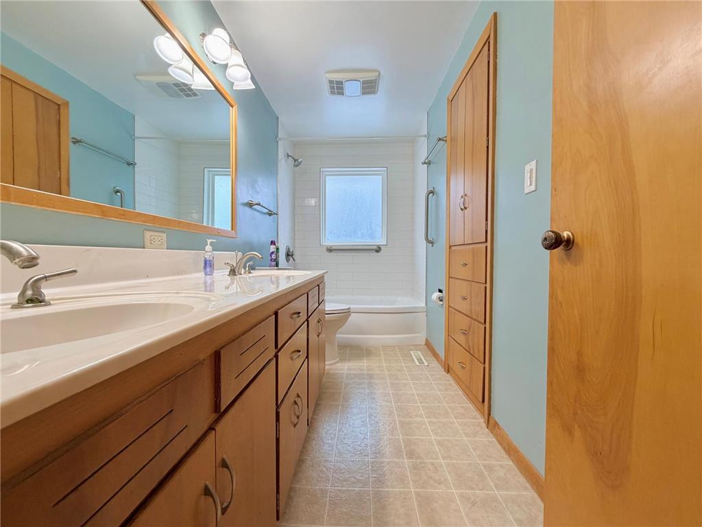 303 Lakehill Drive Worthington MN 56187 6823305 image35