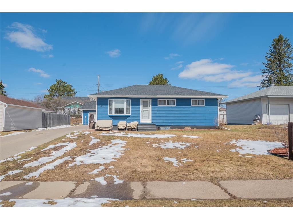 303 Leeds Road Hoyt Lakes MN 55750 6363085 image1