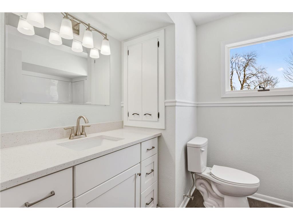 303 Lexington Avenue N New Prague MN 56071 7016489 image20