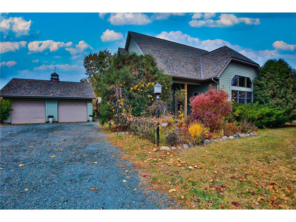 303 Meadow Lark Lane, Osceola, WI, 54020 MLS 6271226 Edina Realty