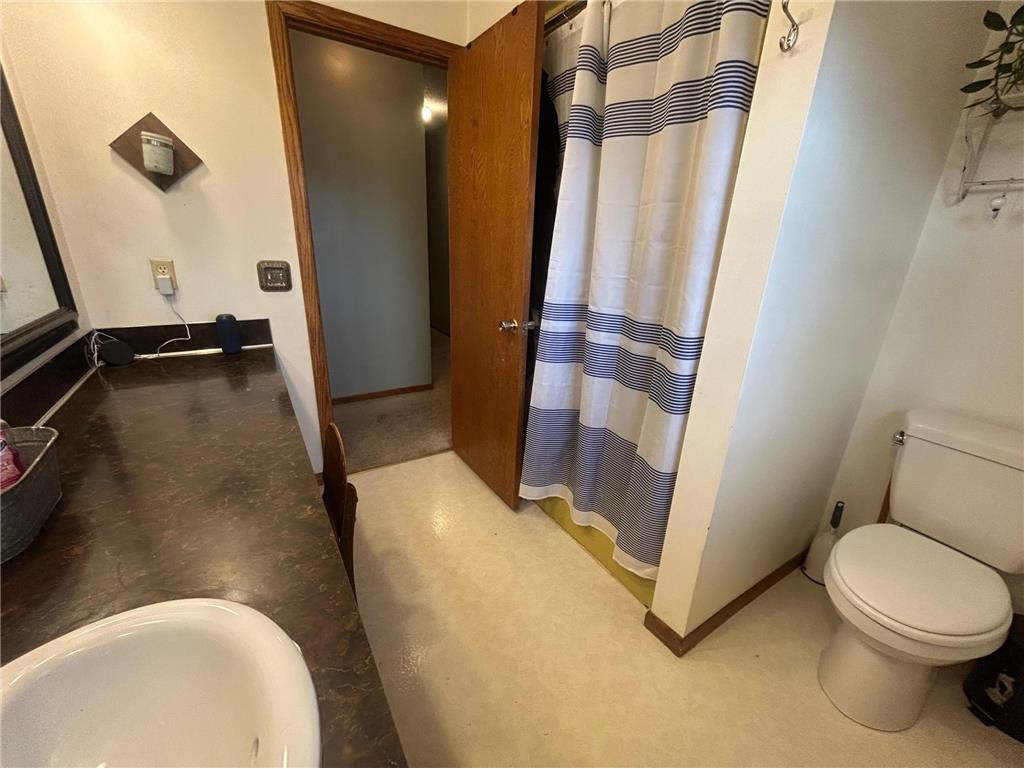 303 N Clark Street Ceylon MN 56121 7051621 image17