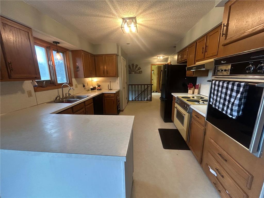 303 N Clark Street Ceylon MN 56121 7051621 image4