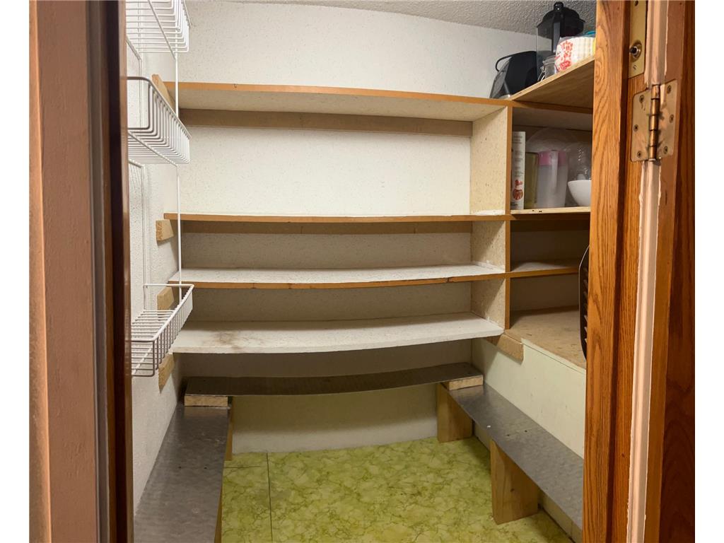 303 N Clark Street Ceylon MN 56121 7051621 image5