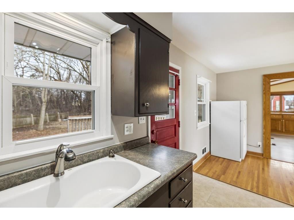 303 Roma Avenue Roseville MN 55113 7048971 image10