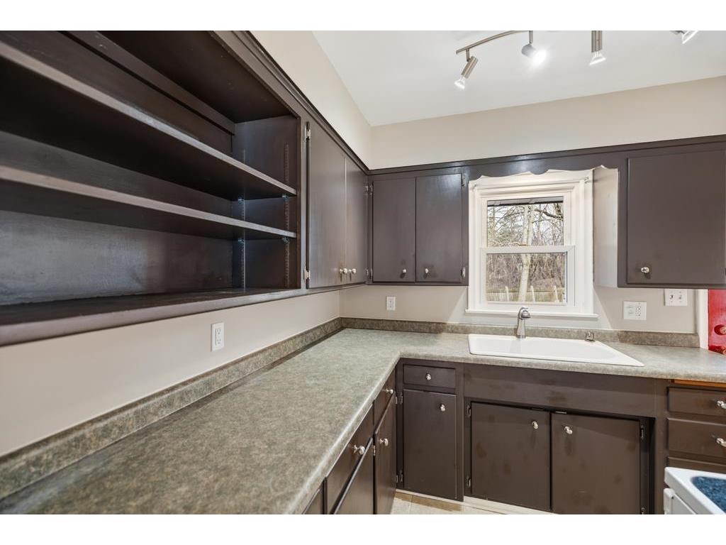 303 Roma Avenue Roseville MN 55113 7048971 image11