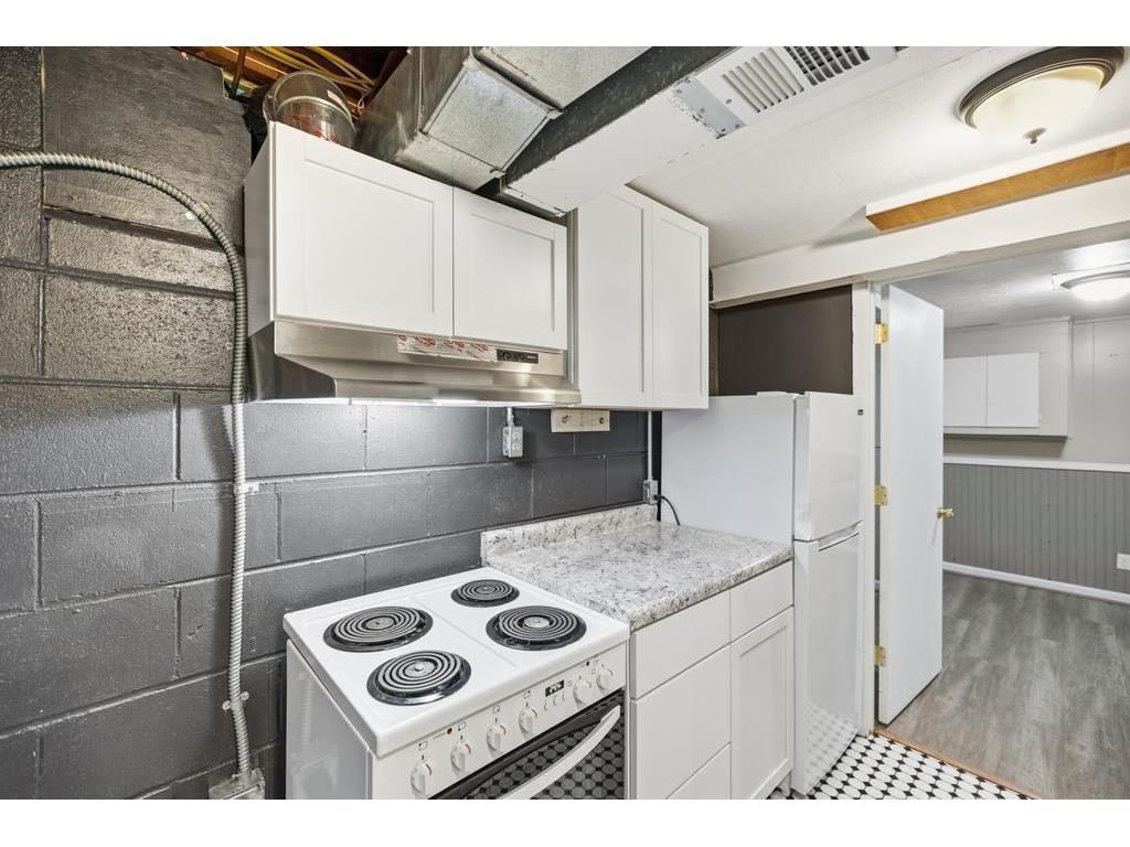 303 Roma Avenue Roseville MN 55113 7048971 image22