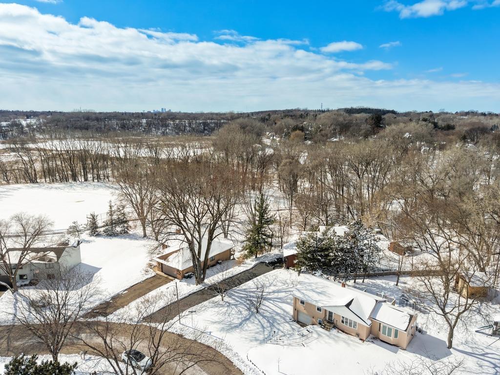 303 Roma Avenue Roseville MN 55113 7048971 image31