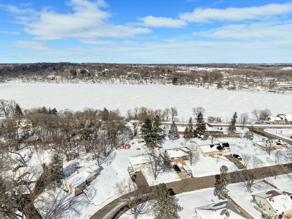 303 Roma Avenue Roseville MN 55113 7048971 image33