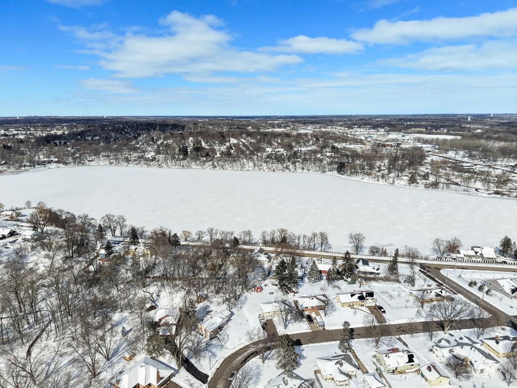 303 Roma Avenue Roseville MN 55113 7048971 image34