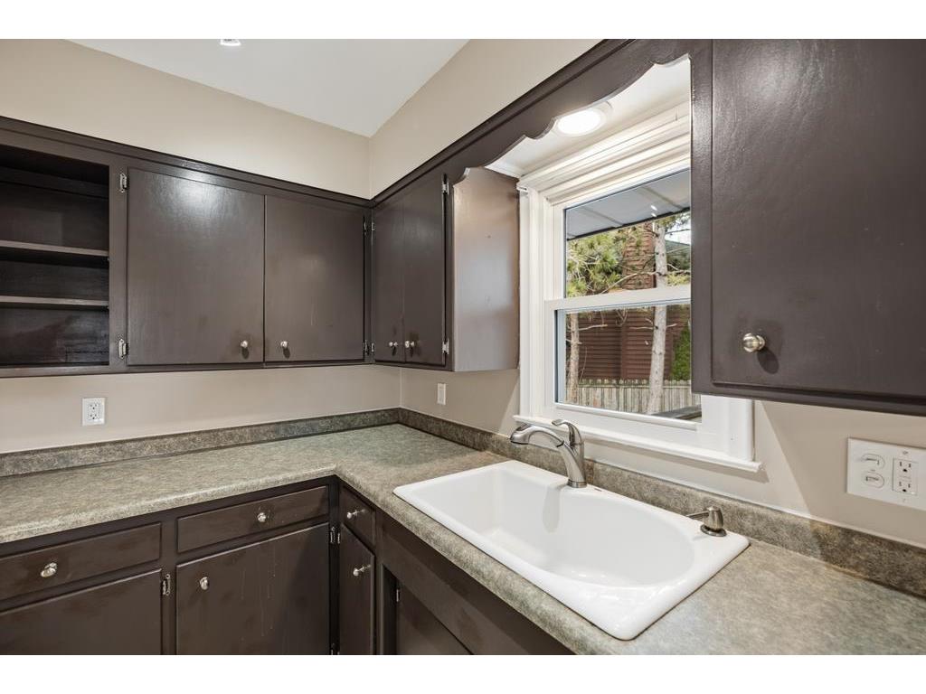 303 Roma Avenue Roseville MN 55113 7048971 image9