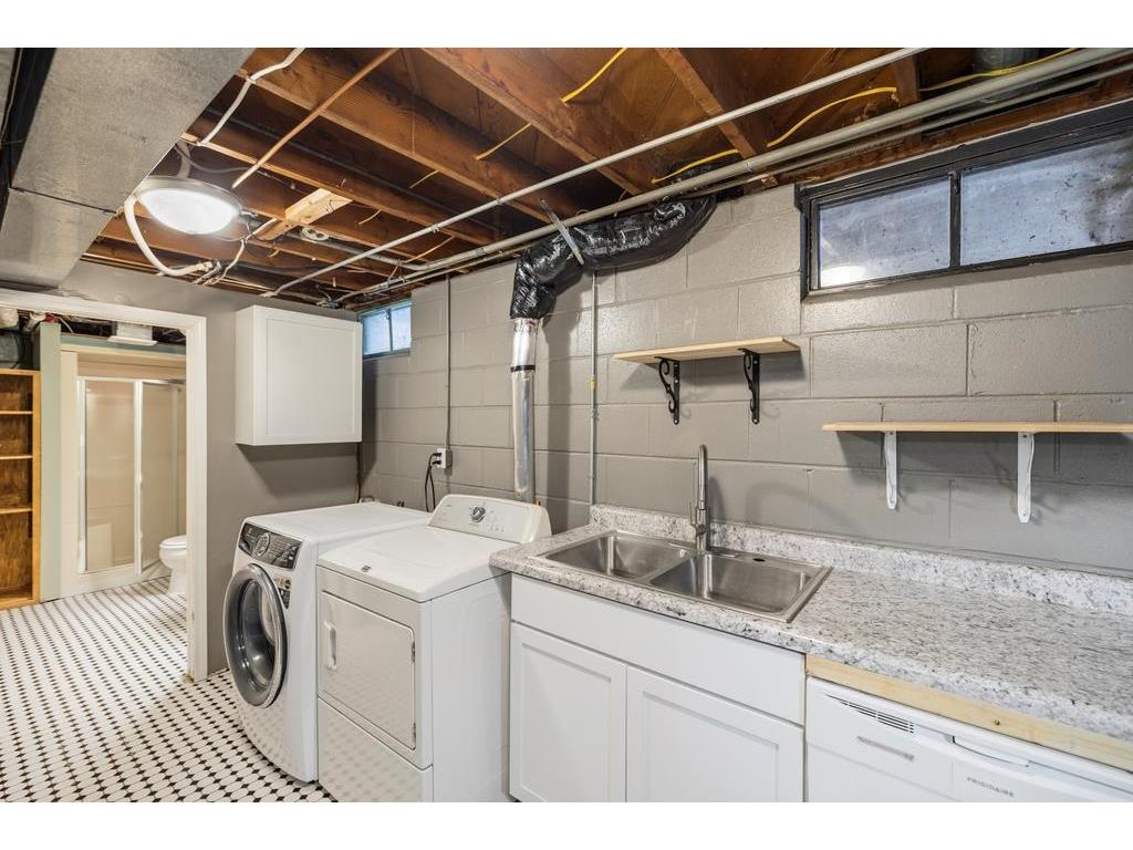 303 Roma Avenue Roseville MN 55113 7068113 image23